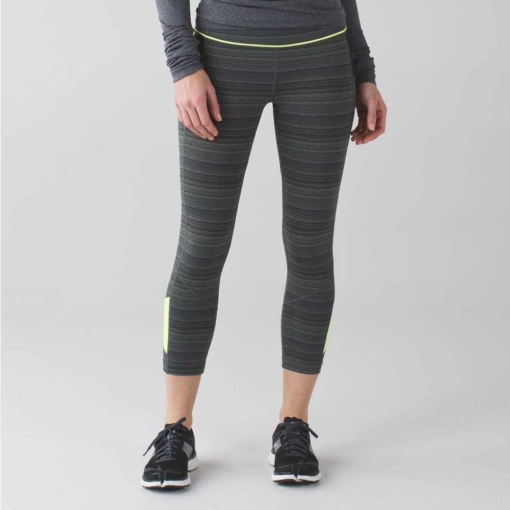 Lululemon Pace Rival Crop 22” leggings size 8